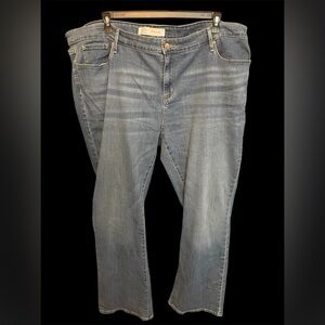 Levi’s Midrise Bootcut Jeans Size 28